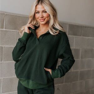 AMPERSAND AVE. Forest Green Sweatshirt large